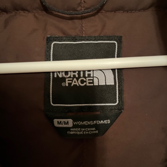The North Face Parka 600 Down Metropolis
Hooded Long Puffer Coat Brown - Picture 3 of 6